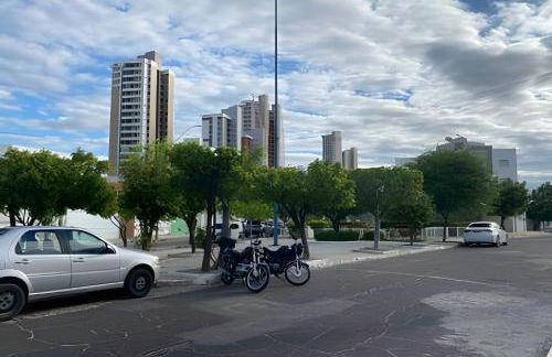 Próx a orla, 14 pessoas, ar condicionado e garagem - Foto 10