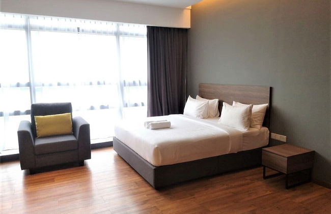 Imperial Suites - Photo 2