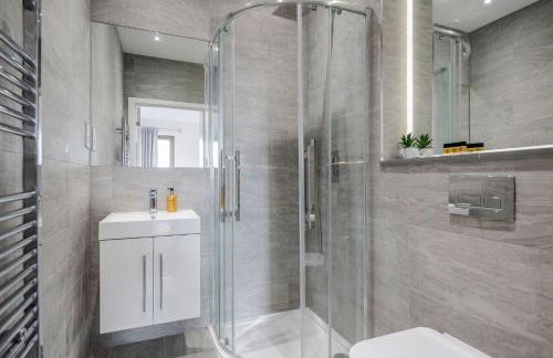 LillyRose Serviced Apartments - St Albans City Centre, Parking - Photo 45