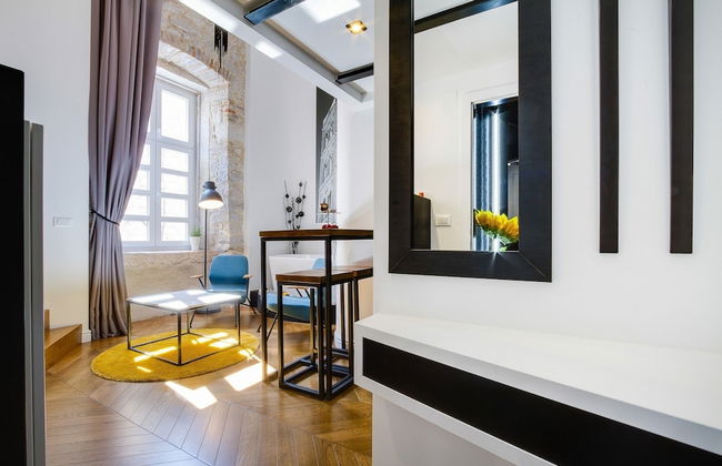 DeZign Apartments - Photo 31