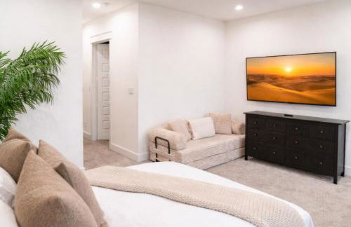 Stylish & Spacious 3BR Gem With Hot tub Near Downtown - Foto 58