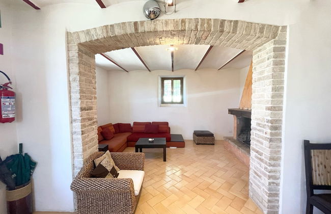 Spoleto Tranquilita Sleeps 20 With Wifi Pool Yoga Studio Gardens and Views - Photo 72