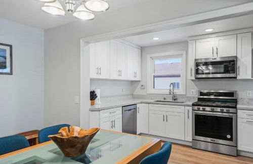 Peaceful Getaway with Renovated Amenities - Foto 21