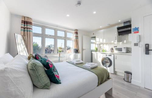 Cosy modern studio - fast links to central London - Pass the Keys - Photo 9