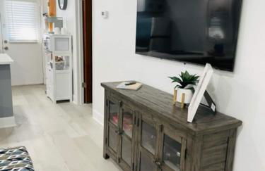 Walk Everywhere! 1-Bedroom Gem in Downtown Hub - Foto 30