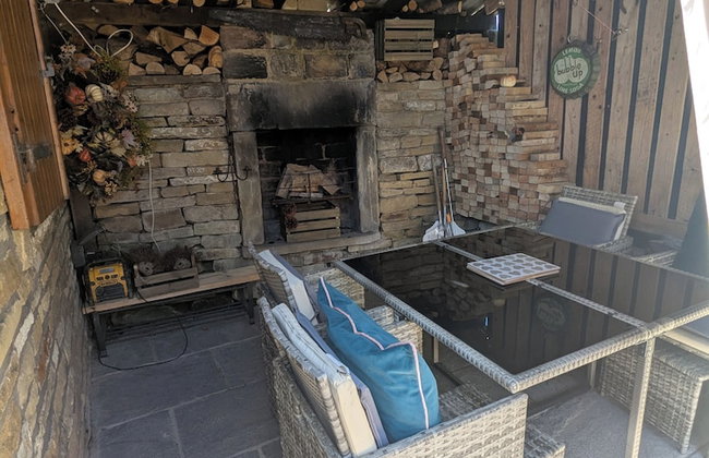 Cozy Cottage Close to Haworth Sleeps 2 With Garden - Photo 22
