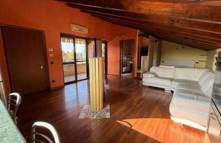 Openspace Attic Apartment with terrace, Wi-Fi - Foto 1