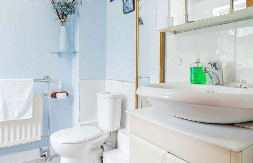 Spacious 4 Bedroom Home in Central Milton Keynes - Foto 30