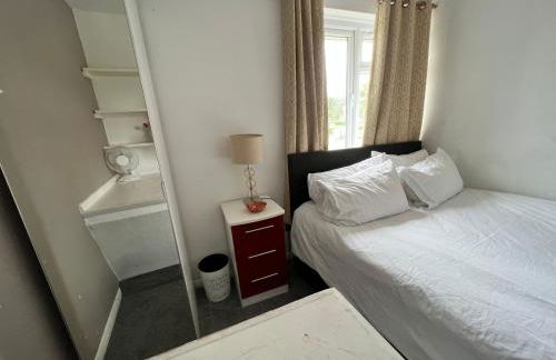 SM Dreams Unlimited Serviced Accommodation- Stanwell-Staines-Heathrow - Foto 77