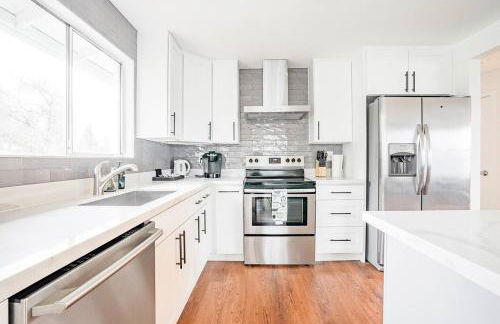 Beautiful Modern Farmhouse near DT w6 queen rooms - Foto 8