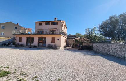 Apartmani Barbara Brseč - Foto 1