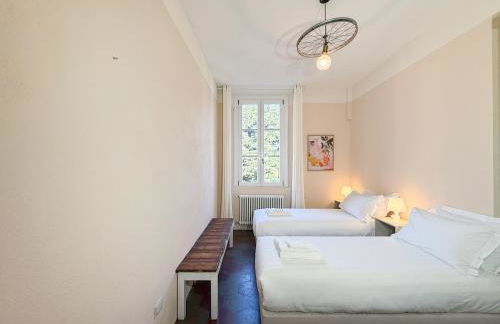 FREE PARKING - Elegant Two-Bedroom Apartment with Balcony - Foto 10