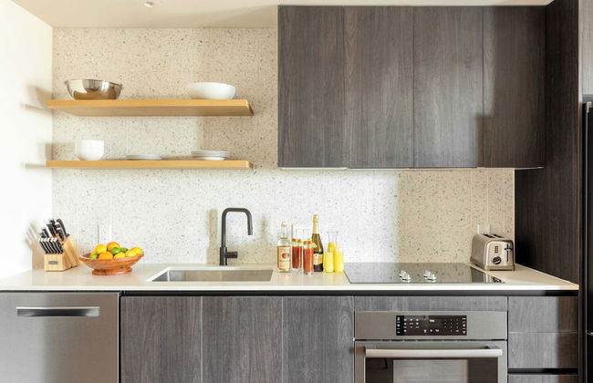 Sleeps 34! 11 Condos in New Austin High Rise w/ Rooftop Pool, Gym, Yoga Studio - Foto 30