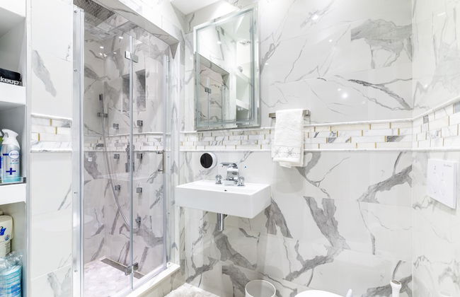 A Little Slice Of Luxury - Photo 25