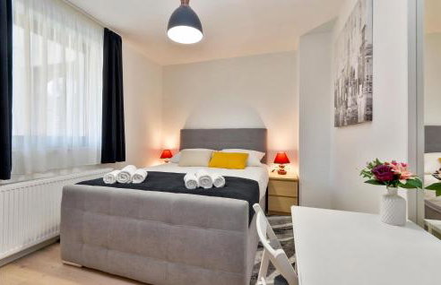 5 Bedroom Cozy Home In Desni Stefanki - Foto 35