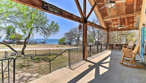 Charming Burnet Cottage with Lake View and Porch! - Foto 2