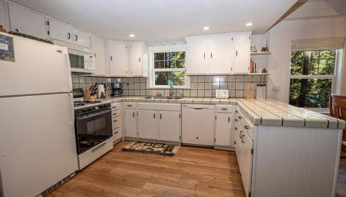 Hillhouse By Hauserman Rentals - Foto 2, stove