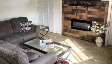 Very Private 3 Bed Home with HEATED Pool Palms and Big Fenced Yard - Foto 4