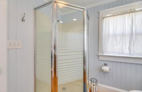 Relax Fireside Retreat 1 Mi to Davis Ferry - Foto 17