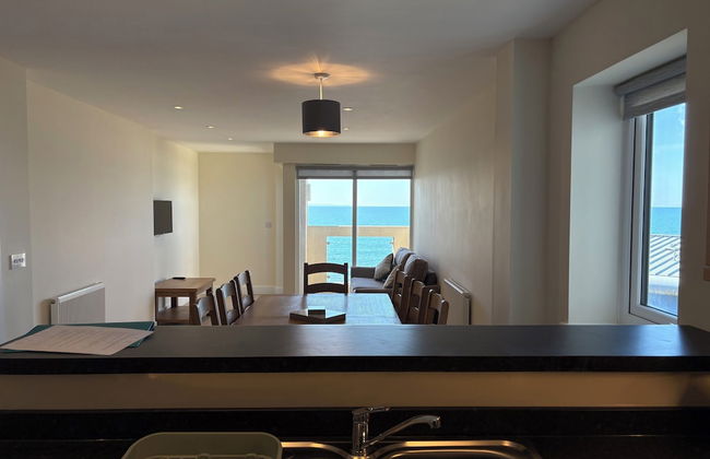 Westbeach Holiday Apartments - Photo 13