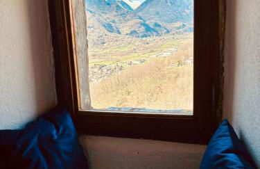 FOPPOLI CASTLE, PRIVATE 11th CENTURY FORTRESS WITH PANORAMIC VIEW, SAUNA AND HOT TUB OVERLOOKING THE VALTELLINA - Foto 42