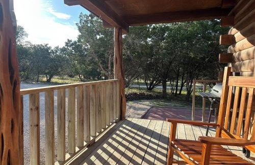HoneyComb Hideouts Bearly BeeHavin cabin - Foto 14