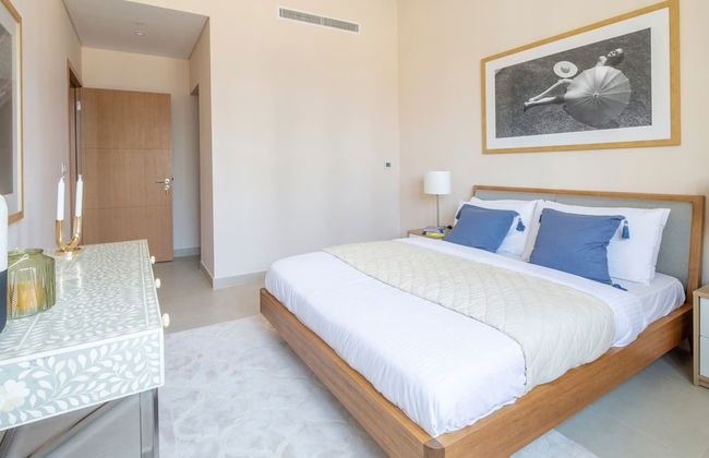 Modern 2BR w/ Tranquil Ambience in Emirates Hills! - Photo 6