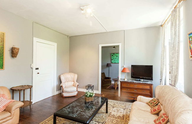 Spacious Holiday Home With Garden - Foto 10