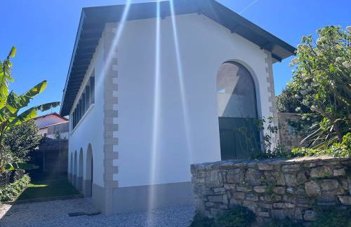 Contemporary Villa with Pool - Foto 23