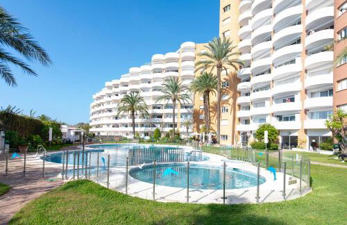 Moderno estudio y piscina a 50 metros de la playa - Photo 14