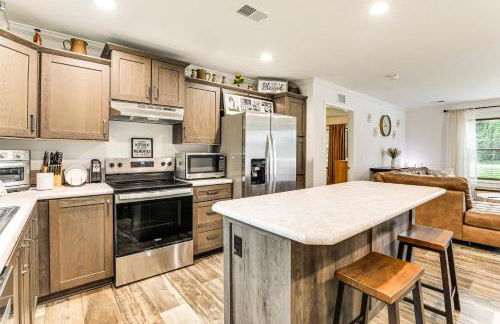 Screened Porch Family-Friendly St Stephen Retreat - Photo 8