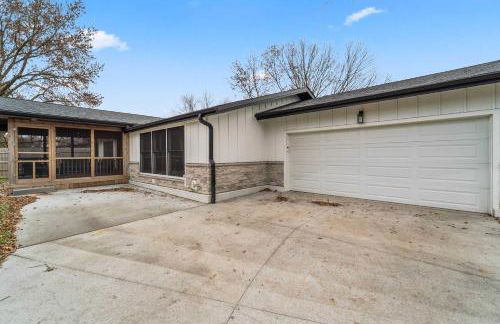 Spacious 5BR Family Home Near ISU & Attractions - Foto 33