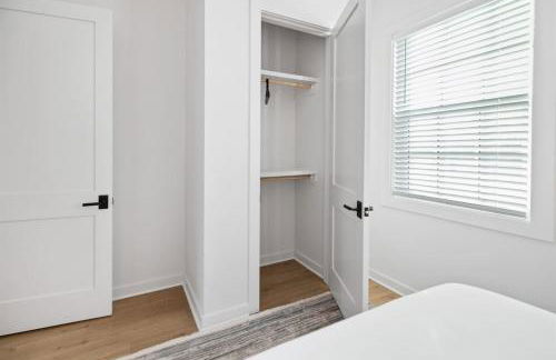 Seaside Veranda 7 - Steps to Beach, Pet-Friendly, Pool, Fast WiFi - Foto 26