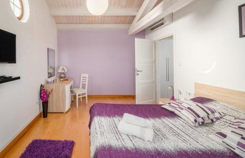 Pet Friendly Home In Barban With Sauna - Photo 35