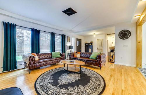 Game Room and Hot Tub! Cresco Family Home - Foto 6