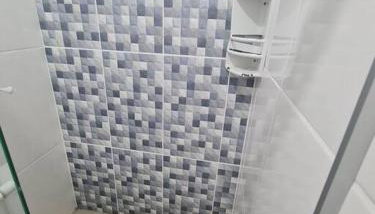 Kitnet 306 centro, com linda vista janela, tv smart - Foto 5