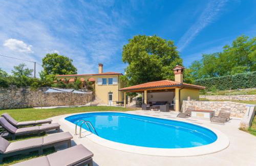 Romantic Villa Green Sky with Pool and Garden - Foto 10