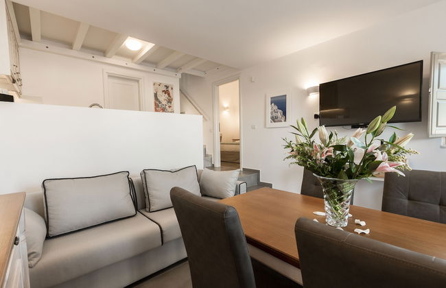 Mathios Luxury Homes - Foto 2