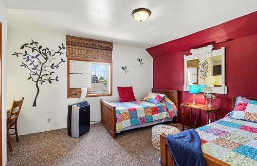 Cozy Downtown Cottage Near Beach and Pier - Foto 19