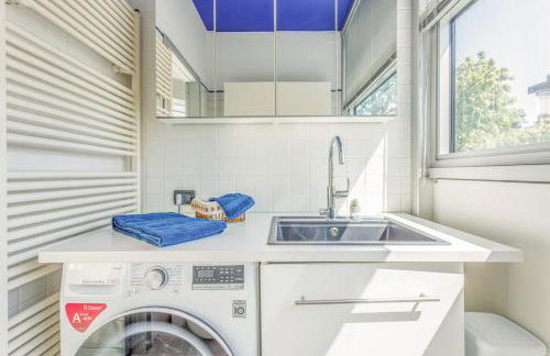 Comics & Cars - Themed Penthouse in Motor Valley - Foto 48