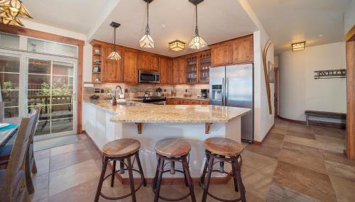 Cozens Pointe Building I Unit I201 by Stay Winter Park - Foto 4, furniture