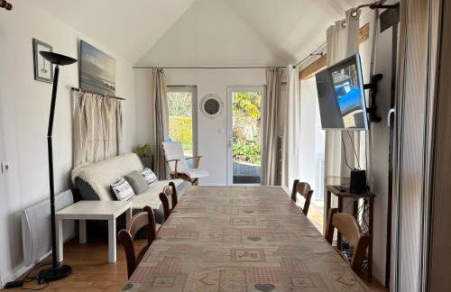 Maison de campagne lumineuse spacieuse dans impasse au calme a proximité d'un chateau deux vérandas grand jardin cabane pour vélos, pres Port en Bessin et Bayeux, proche plages du débarquement - Foto 15