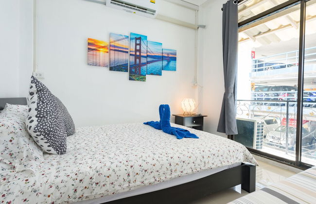 Cozy TownHouse HuaLampong - Photo 5