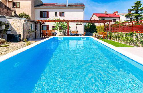 Home Away From Home with a heated pool - Foto 7