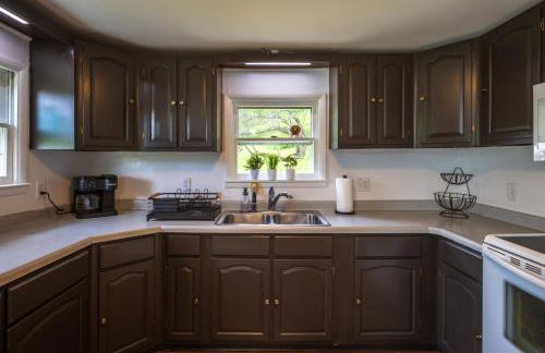 Nature-Quiet Retreat • Firepit BBQ • PetFriendly - Foto 16