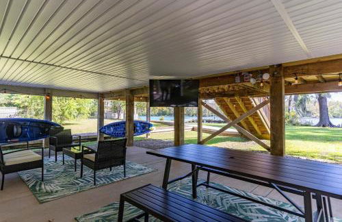 Waterfront Treehouse on the Cape Fear with Dock - Foto 37