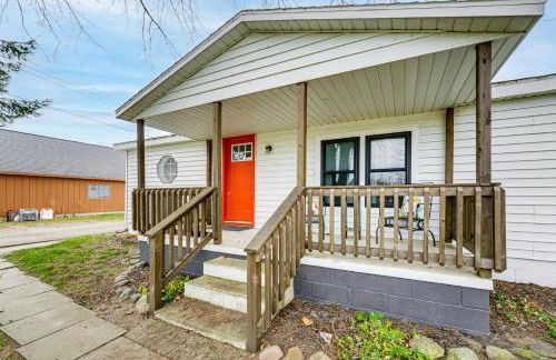 6 Mi to State Harbor! Stylish Port Austin Home - Foto 3