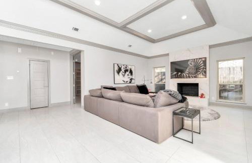 Designer Home 30 Night only ,BP Petroleum 3 Mins - Foto 9