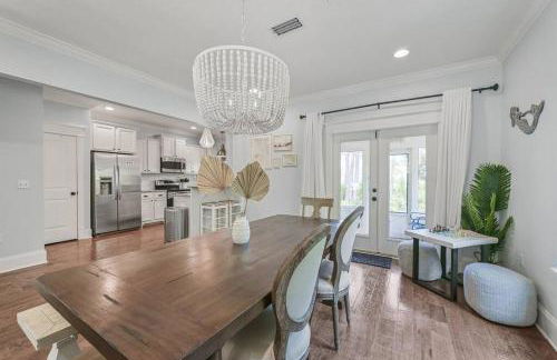 Treasure Palms - Golf Cart- Bikes - Arcade- Peloton- Near Rosemary - Community Pool - Foto 22