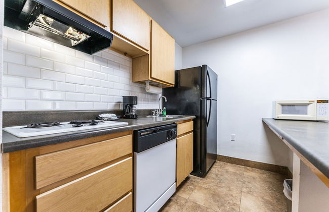 Metro Chandler Extended Stay - Photo 34